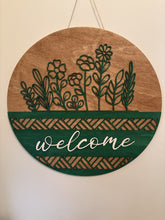 Load image into Gallery viewer, Welcome 16 inch Round wood sign